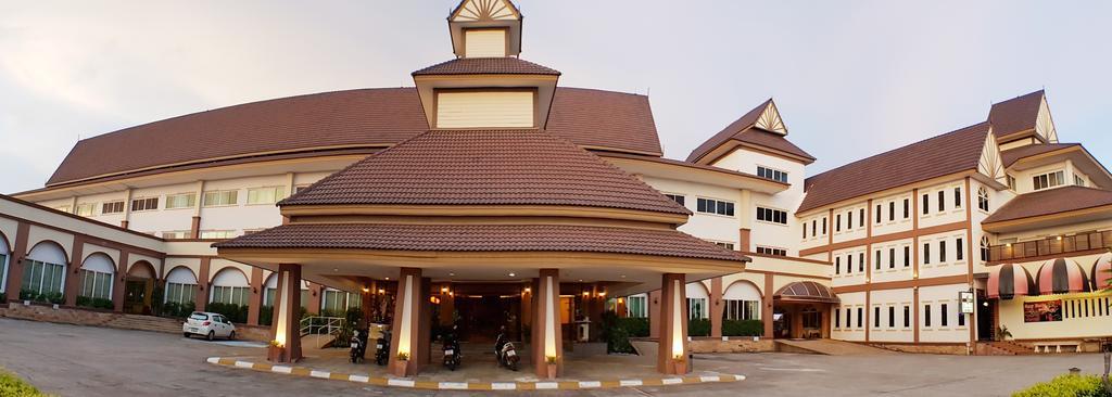 Major Grand Hotel Chum Phae Exterior photo